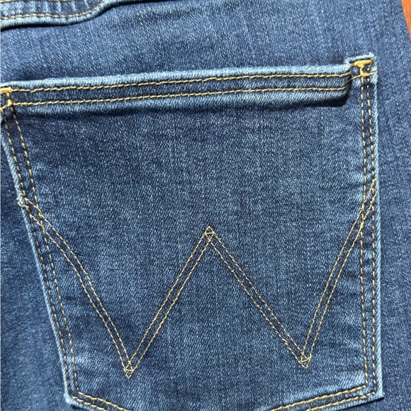 Wrangler women’s high rise skinny Indigo Jeans - Picture 7 of 9